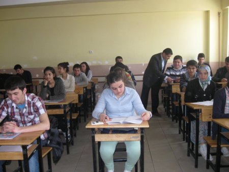 Üniversite adaylarına son YGS provası