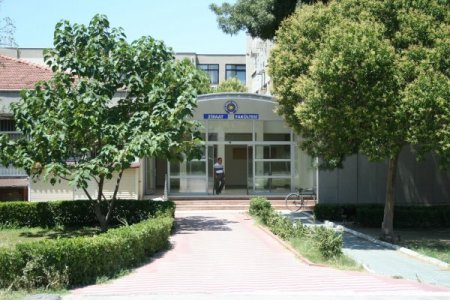 Üniversite Bahçesinde Dikili Dişi Hint Keneviri Bulundu