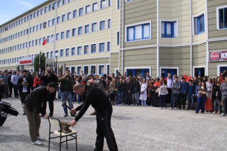 Üniversite gençliği, Nevruz’u eğlencelerle kutladı