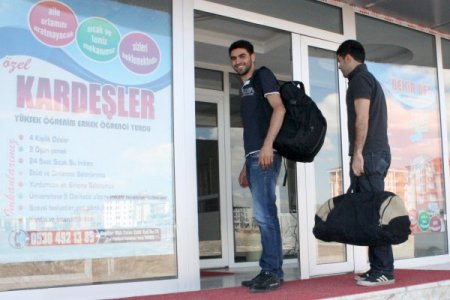 Üniversite kayıtları, ekonomiyi canlandırdı