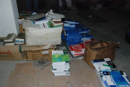 Üniversite Kitaplarına Sarılan Korsanlar Polise Takıldı