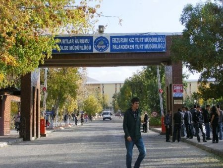 Üniversite Kontenjan Arttırınca Yurtlarda Boş Yer Kalmadı