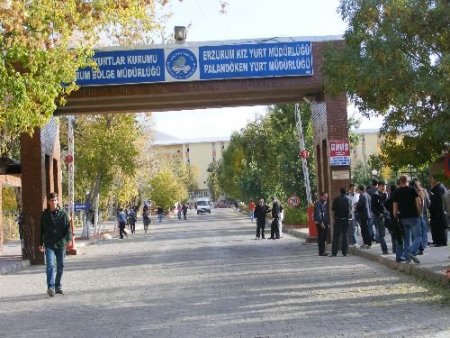 Üniversite Kontenjan Arttırınca Yurtlarda Boş Yer Kalmadı