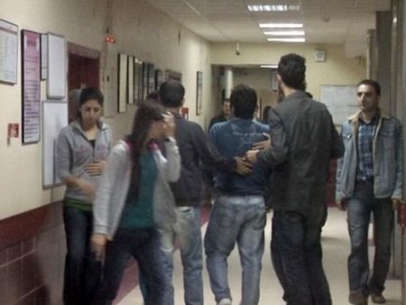 Üniversite Öğrencileri Gıdadan Zehirlendi