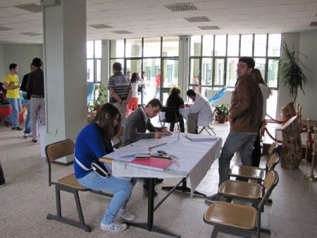 Üniversite öğrencileri kan bağışına yoğun ilgi gösterdi