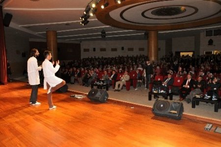 Üniversite öğrencileri Kutlu Doğum programında buluştu