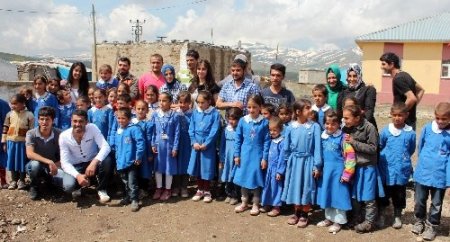 Üniversite öğrencileri Taşlıçay’da fidan dikti