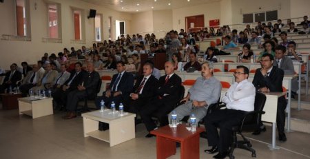 Üniversite Öğrencilerine İş Görüşmelerinde Mülakat Teknikleri Anlatıldı