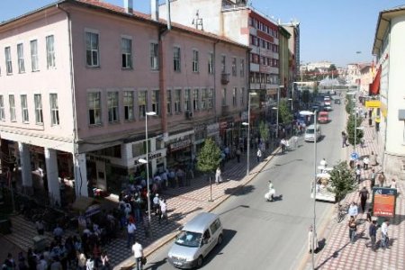 Üniversite Öğrencilerinin Kuyruk Çilesi