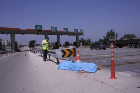 Üniversite Öğrencisi Otoyol Gişesindeki Kazada Hayatını Kaybetti