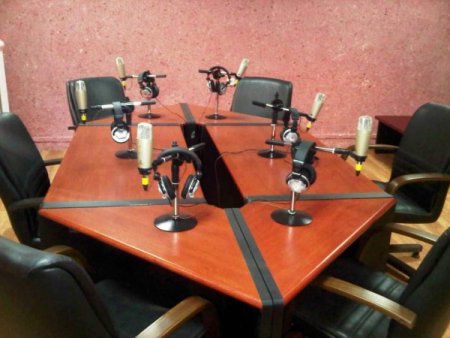 Üniversite radyosu 6 dilde yayın yapacak