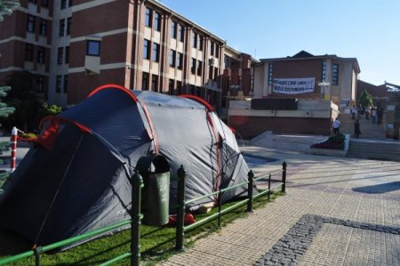 Üniversite Yönetiminden Söz Alan Öğrenciler Eyleme Son Verdi