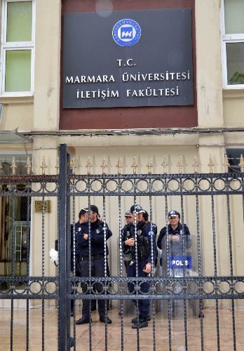 Üniversitede karşıt görüşlü öğrenciler arasında kavga: 7 yaralı