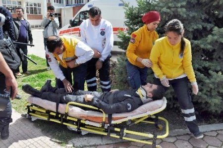 Üniversitede Silivri provokasyonu: 3 yaralı, 20 gözaltı (2)