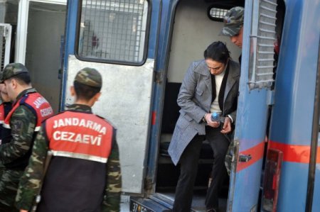 Üniversitedeki Yolsuzluk Davasının İlk Duruşması Başladı