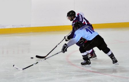 Üniversiteler Arası Buz Hokeyi Türkiye Şampiyonası Erzurum’da başladı