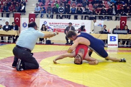 Üniversiteler Türkiye Güreş Şampiyonası, Kahramanmaraş'ta başladı