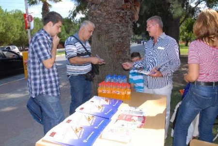Üniversitelere Kayıt Döneminde Yasadışı Örgütlere Karşı Polisten Bilgilendirme Standı