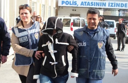 Üniversiteli Genç Kızların İçinde Bulunduğu Hırsızlık Şebekesi Çökertildi