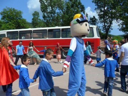 Üniversiteli gençler, köy okullarına yardım seferberliği başlattı