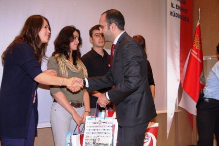 Üniversiteli gençler, kültür çınarlarıyla buluştu