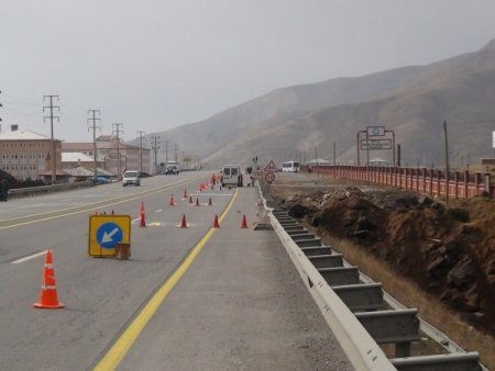 Üniversiteli öğrenciler tepkili: Kazalar, kavşağa çizgi çizerek önlenmez