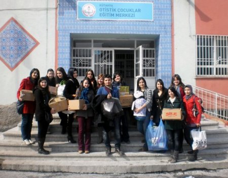 Üniversitelilerden Otistik Çocuklara Oyuncak Kampanyası