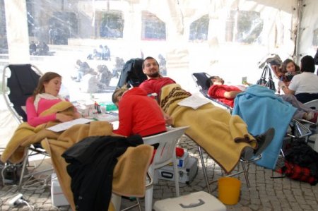 Üniversitelilerden Van İçin Kan Bağışı