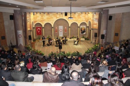 Üniversitenin Müzik Dinletisi Katılımcılara Keyifli Anlar Yaşattı
