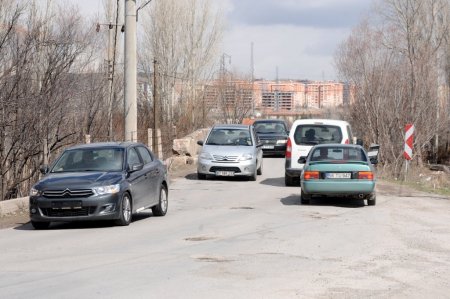 'Üniversiteye rahat ulaşım için köprü ve raylı sistem masada'