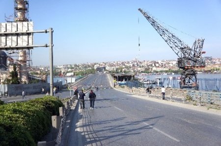 Unkapanı Köprüsü trafiğe kapatıldı