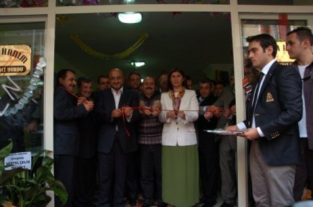 Ünlü iş adamı, Çermik’e yurt ve dershane hediye etti