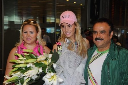 Ünlü model Aferdita Dreshaj İstanbul'da