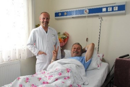 Ünlü oyuncu Remzi Evren ameliyat oldu