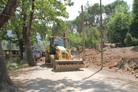 Ünlü Selçuklu Komutan Server Gazi'nin Türbesinin Çevresi Düzenleniyor