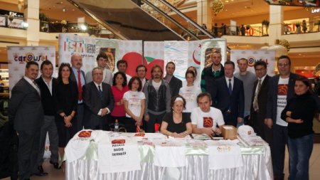 Ünlü sporcular, organ nakli bekleyen çocuklarla bir araya geldi