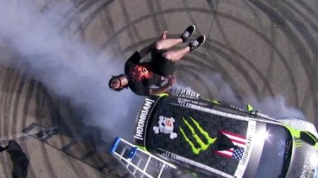 Ünlü Yarışçı Ken Block’tan Nefes Kesen Gösteri