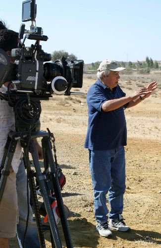 Ünlü Yönetmen Zeki Ökten Hayatını Kaybetti