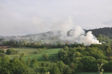 Ünlüleri korkutan yangın