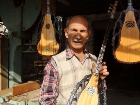 Ünlülerin bağlaması Rıdvan ustadan