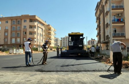 Ünsal Mahallesi'ne 4 bin ton sıcak asfalt