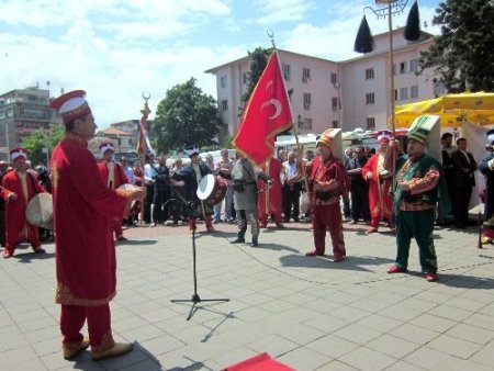 Ünye AKTİF-DER kermesi Mehteran Takımı ile açıldı