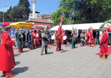 Ünye AKTİF-DER kermesi Mehteran Takımı ile açıldı