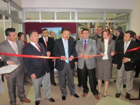 Ünye Atatürk Anadolu Lisesi’nin konferans salonu açıldı