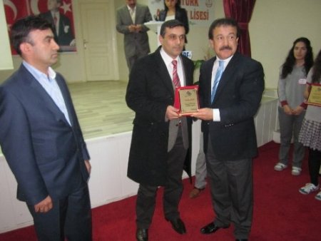 Ünye Atatürk Anadolu Lisesi’nin konferans salonu açıldı