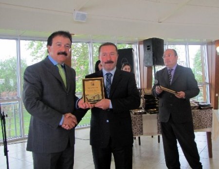 Ünye Belediye Başkanı, Müzevi'ne katkıda bulunanlara plaket verdi