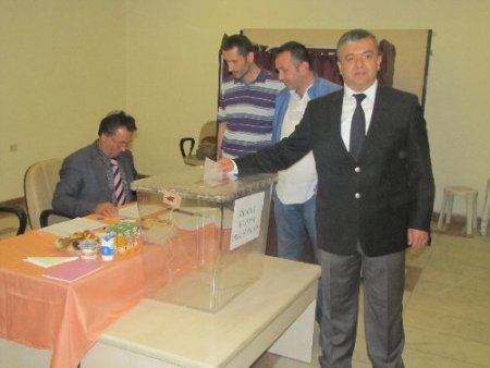 Ünye Ticaret Borsası seçimi tek listeyle başladı