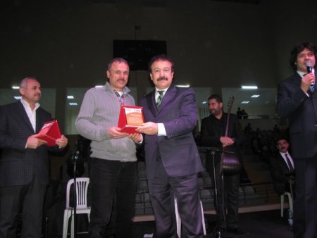 Ünye'den 'Kırık Mızrap' konserine büyük ilgi