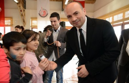 Uşak Belediyesi Çocuk Yuvası'nda karne şenliği vardı