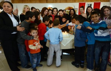 Uşak Belediyesi Çocuk Yuvası'nda karne şenliği vardı